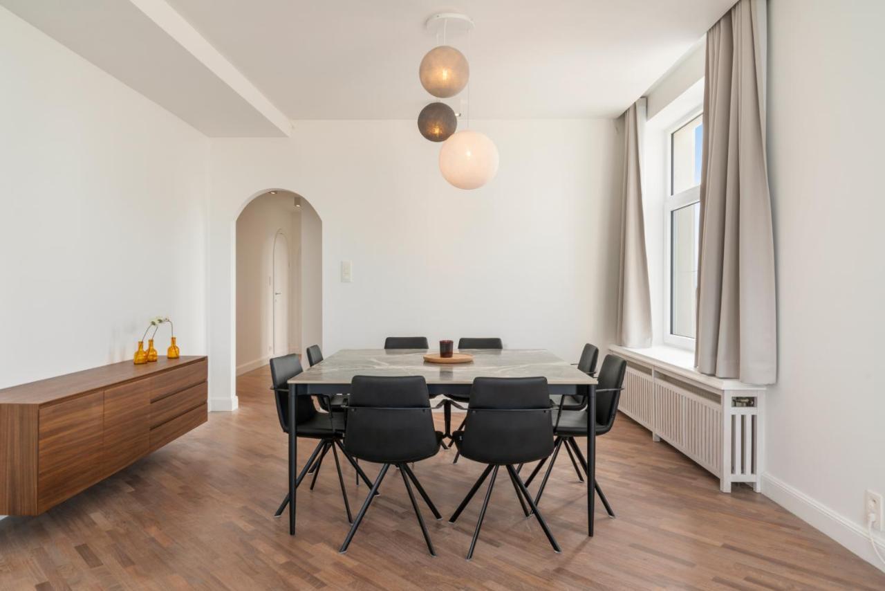 Palace Style App In A Unique Building Appartement *